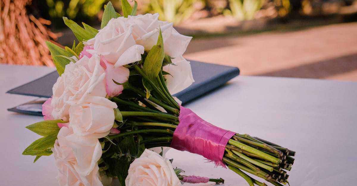 Creating a Beachy Summer Vibe with Gold Coast Wedding Flowers