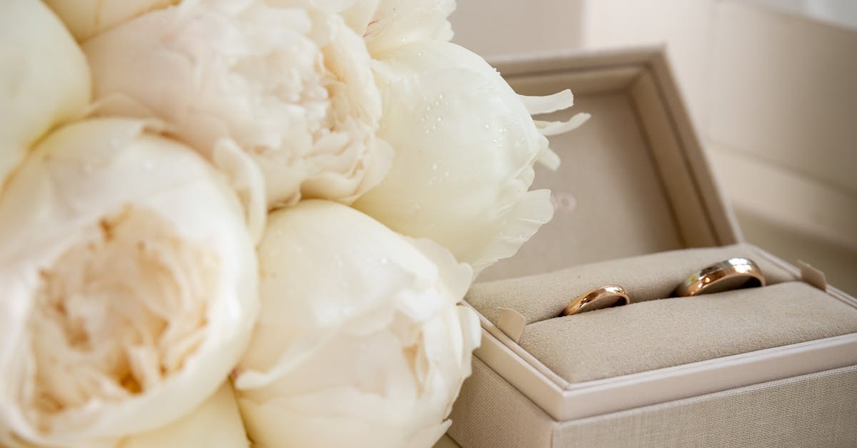 Customised Centrepieces that Reflect Your Love Story