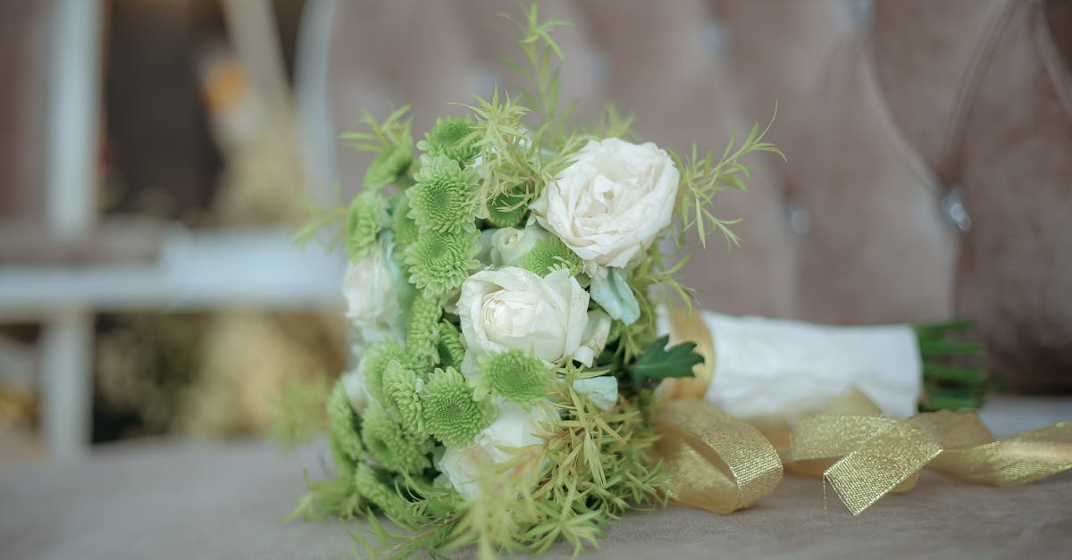 Tips for Choosing the Perfect Flower Crown for Your Wedding Theme